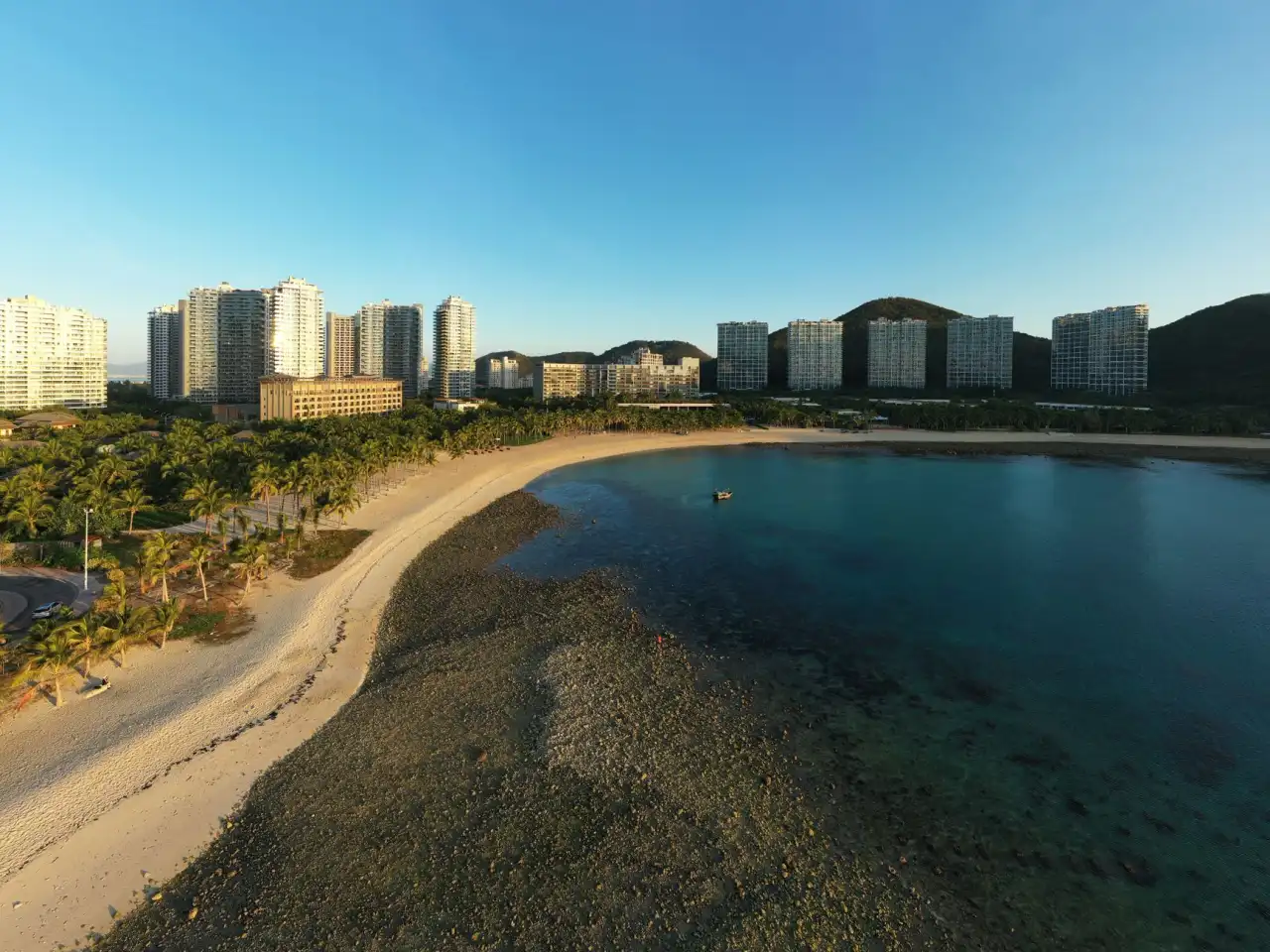 新手父母选购婴儿纸尿裤的实用指南：从材质到尺码的全面解析